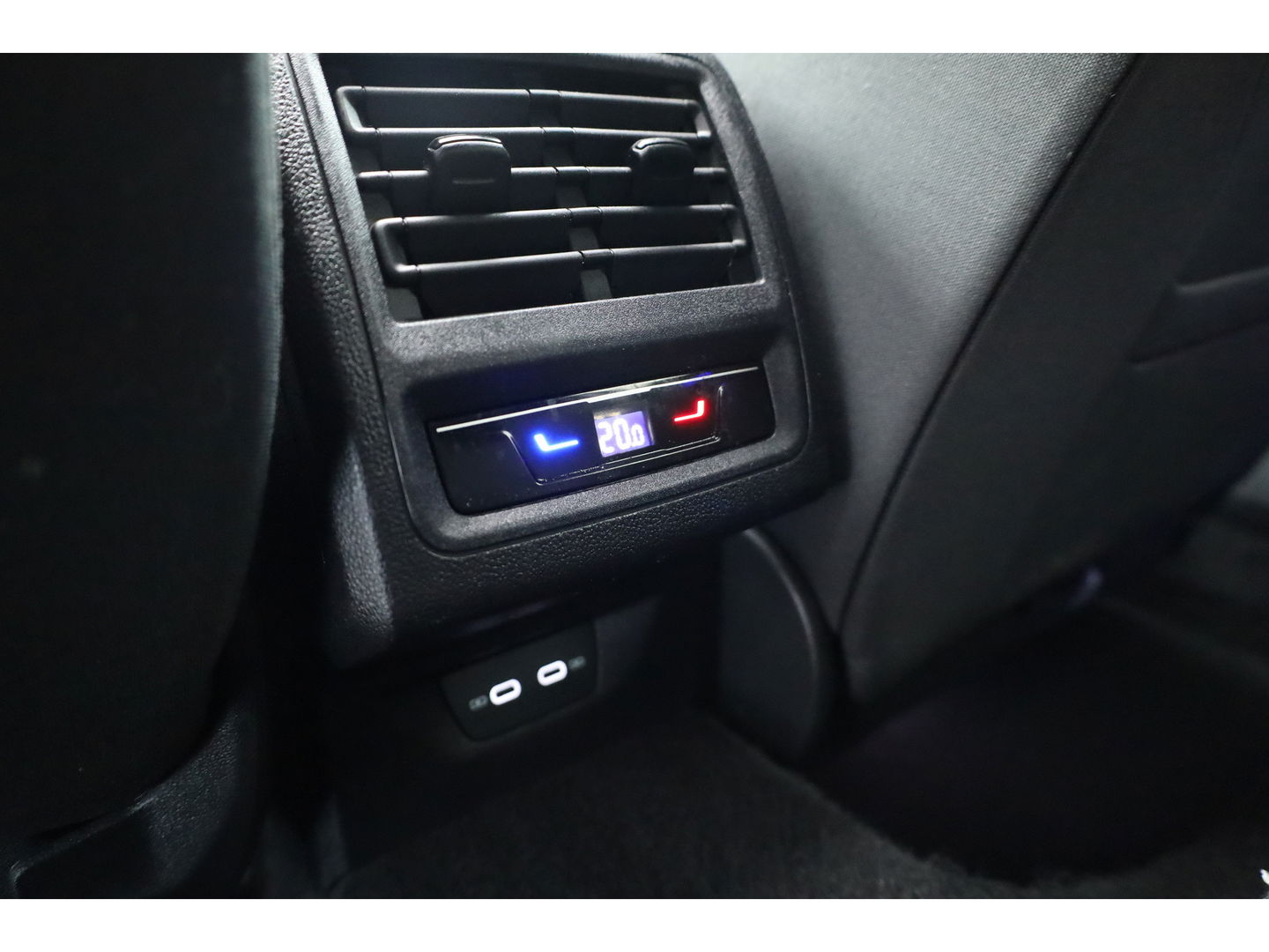 Volkswagen Golf 1.4 eHybrid GTE | Pano | IQ. Light | Keyless | 18'' | Mistlampen | Navi | CarPlay | Adapt. Cruise | Camera | Dodehoekdet. |