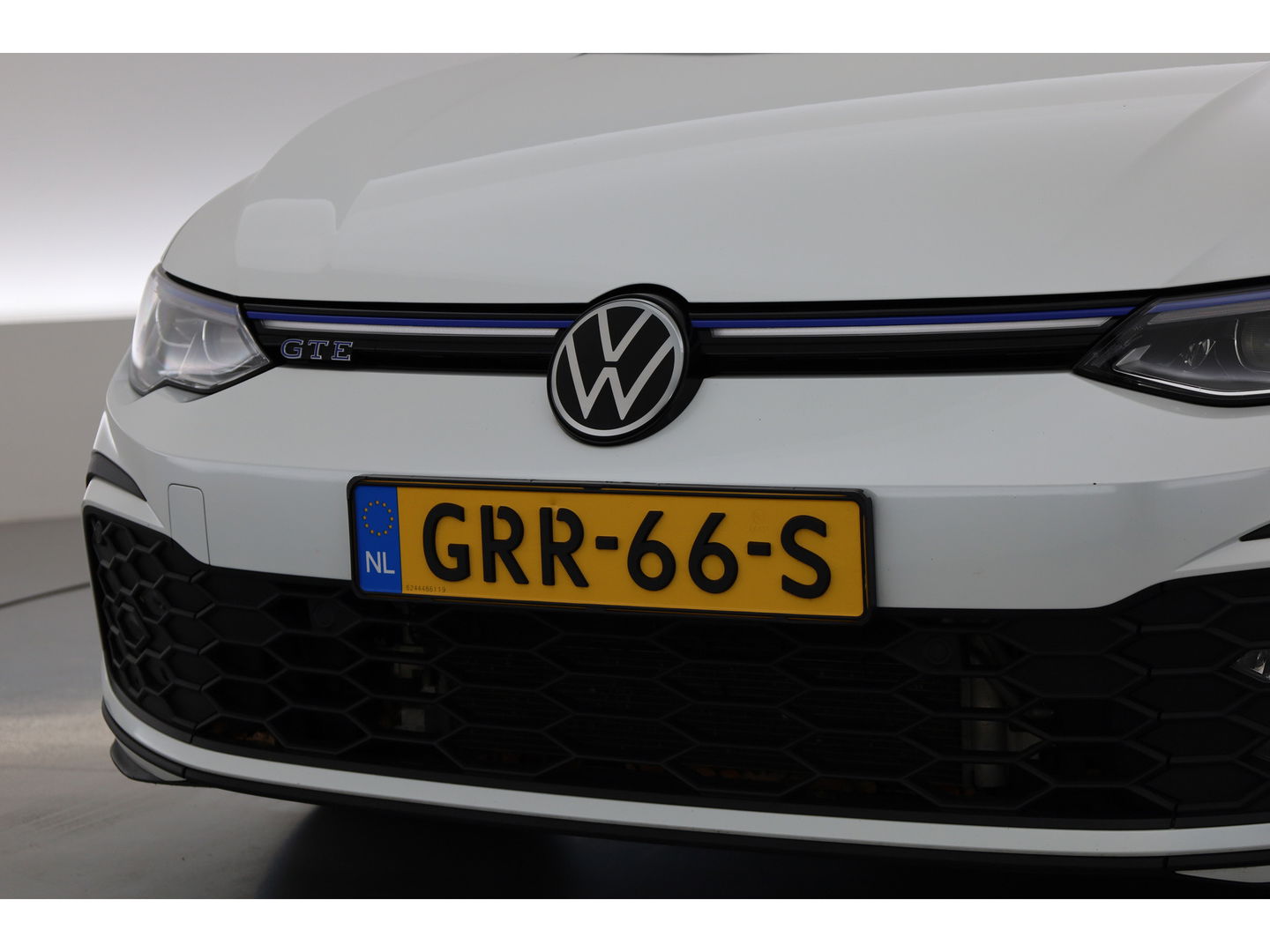 Volkswagen Golf 1.4 eHybrid GTE | Pano | IQ. Light | Keyless | 18'' | Mistlampen | Navi | CarPlay | Adapt. Cruise | Camera | Dodehoekdet. |