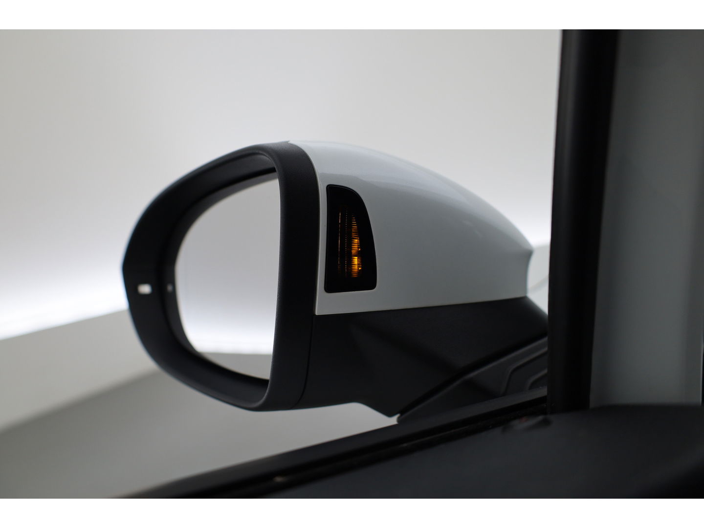 Volkswagen Golf 1.4 eHybrid GTE | Pano | IQ. Light | Keyless | 18'' | Mistlampen | Navi | CarPlay | Adapt. Cruise | Camera | Dodehoekdet. |