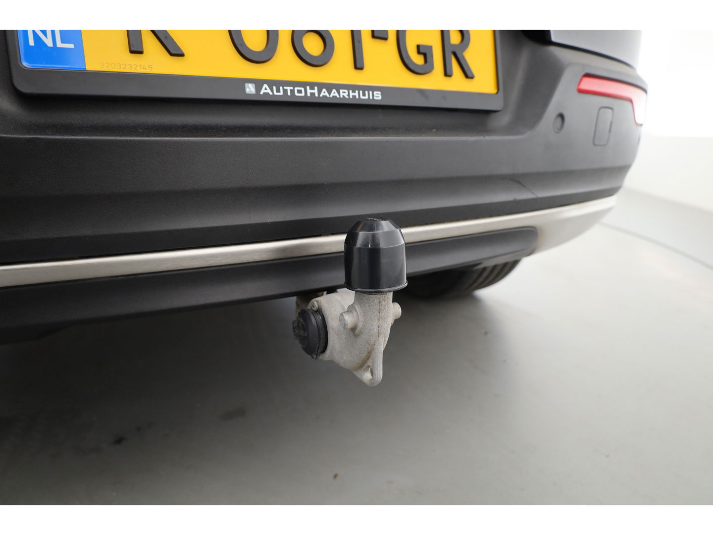 Volvo XC40 Recharge P8 AWD R-Design 408pk | Pano | Elek. Trekhaak | CarPlay | Keyless | Adapt. Cruise | H&K Audio | 360Cam | Google