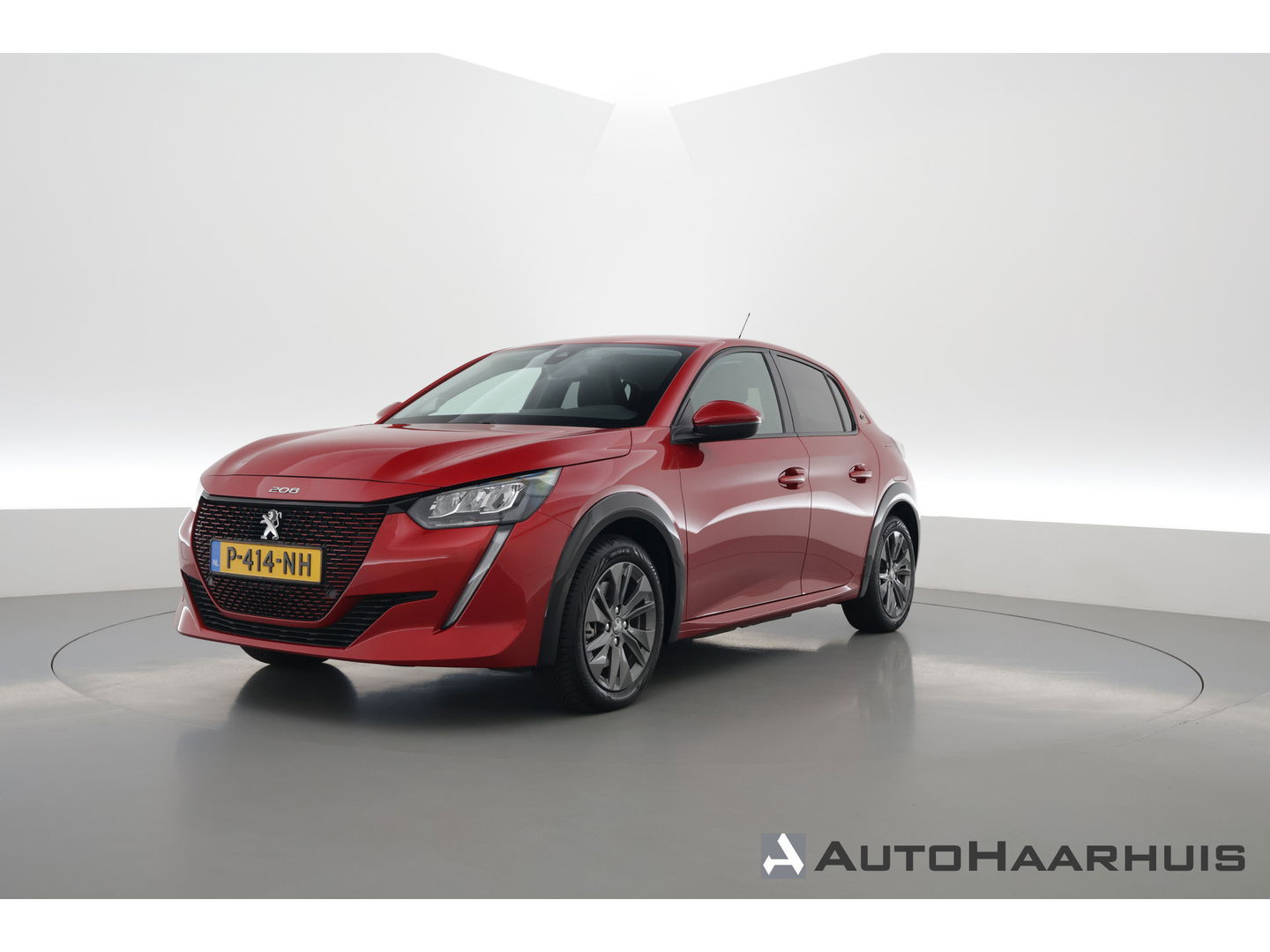 Peugeot e-208 EV Allure Pack 50 kWh | CarPlay | PDC V+A | Camera | Cruise Contr. | DAB | LED | Stoel verw. | 16'' | Navi