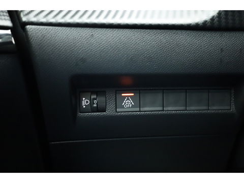 Peugeot e-208 EV Allure Pack 50 kWh | CarPlay | PDC V+A | Camera | Cruise Contr. | DAB | LED | Stoel verw. | 16'' | Navi