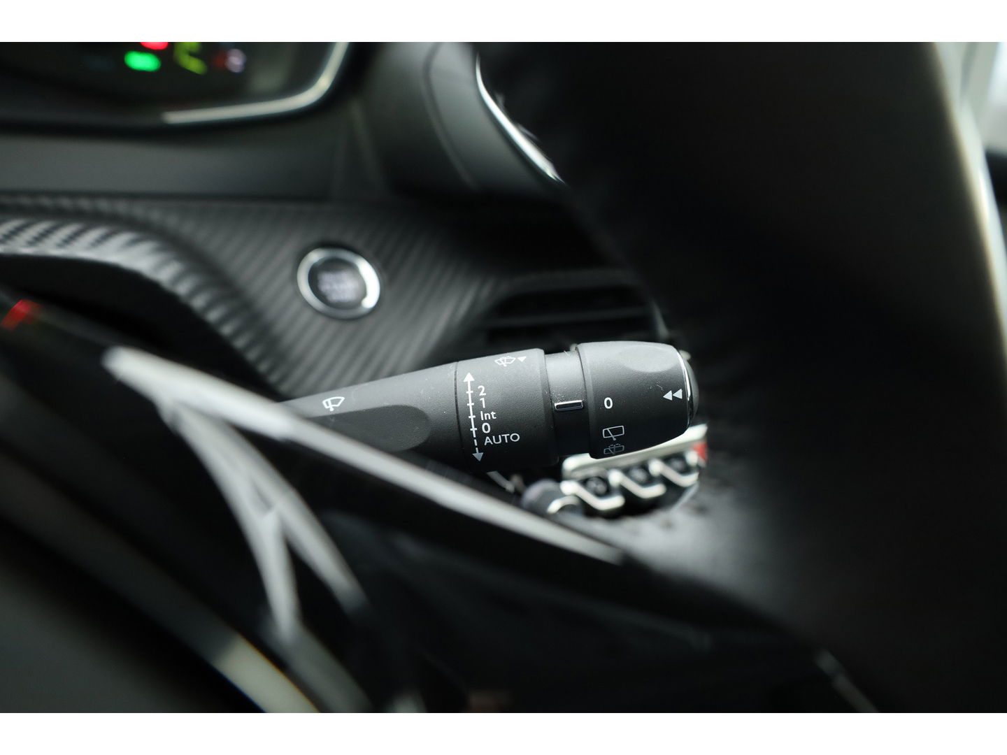 Peugeot e-208 EV Allure Pack 50 kWh | CarPlay | PDC V+A | Camera | Cruise Contr. | DAB | LED | Stoel verw. | 16'' | Navi