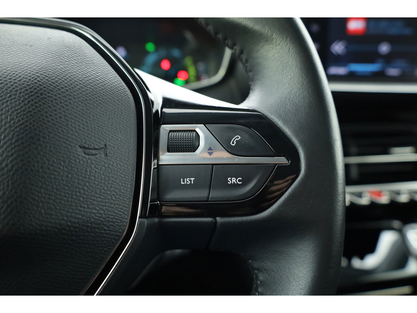 Peugeot e-208 EV Allure Pack 50 kWh | CarPlay | PDC V+A | Camera | Cruise Contr. | DAB | LED | Stoel verw. | 16'' | Navi