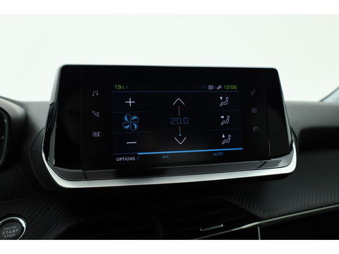 Peugeot e-208 EV Allure Pack 50 kWh | CarPlay | PDC V+A | Camera | Cruise Contr. | DAB | LED | Stoel verw. | 16'' | Navi