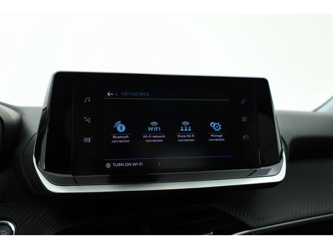 Peugeot e-208 EV Allure Pack 50 kWh | CarPlay | PDC V+A | Camera | Cruise Contr. | DAB | LED | Stoel verw. | 16'' | Navi