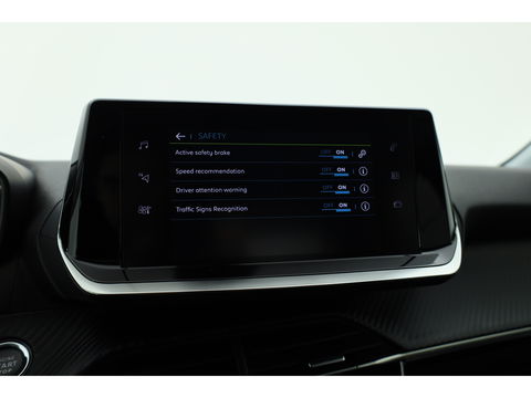 Peugeot e-208 EV Allure Pack 50 kWh | CarPlay | PDC V+A | Camera | Cruise Contr. | DAB | LED | Stoel verw. | 16'' | Navi