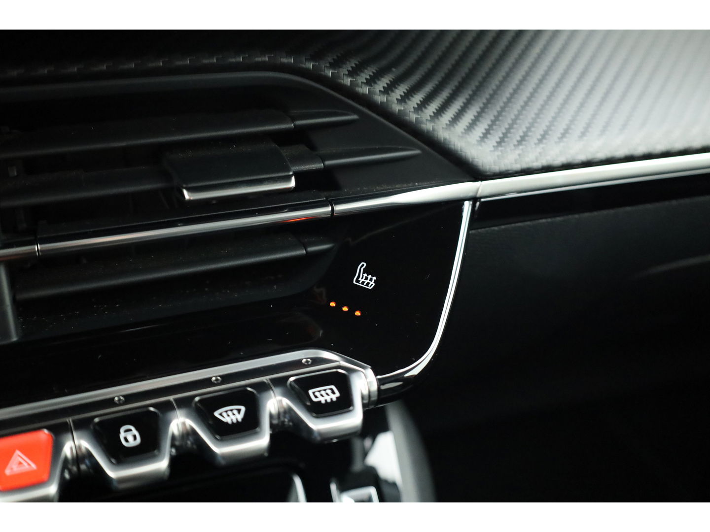 Peugeot e-208 EV Allure Pack 50 kWh | CarPlay | PDC V+A | Camera | Cruise Contr. | DAB | LED | Stoel verw. | 16'' | Navi