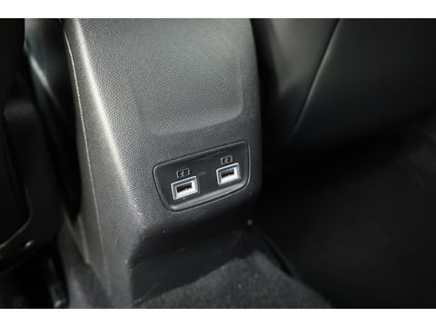 Peugeot e-208 EV Allure Pack 50 kWh | CarPlay | PDC V+A | Camera | Cruise Contr. | DAB | LED | Stoel verw. | 16'' | Navi