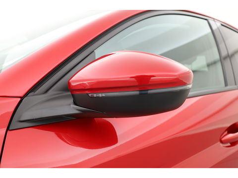 Peugeot e-208 EV Allure Pack 50 kWh | CarPlay | PDC V+A | Camera | Cruise Contr. | DAB | LED | Stoel verw. | 16'' | Navi