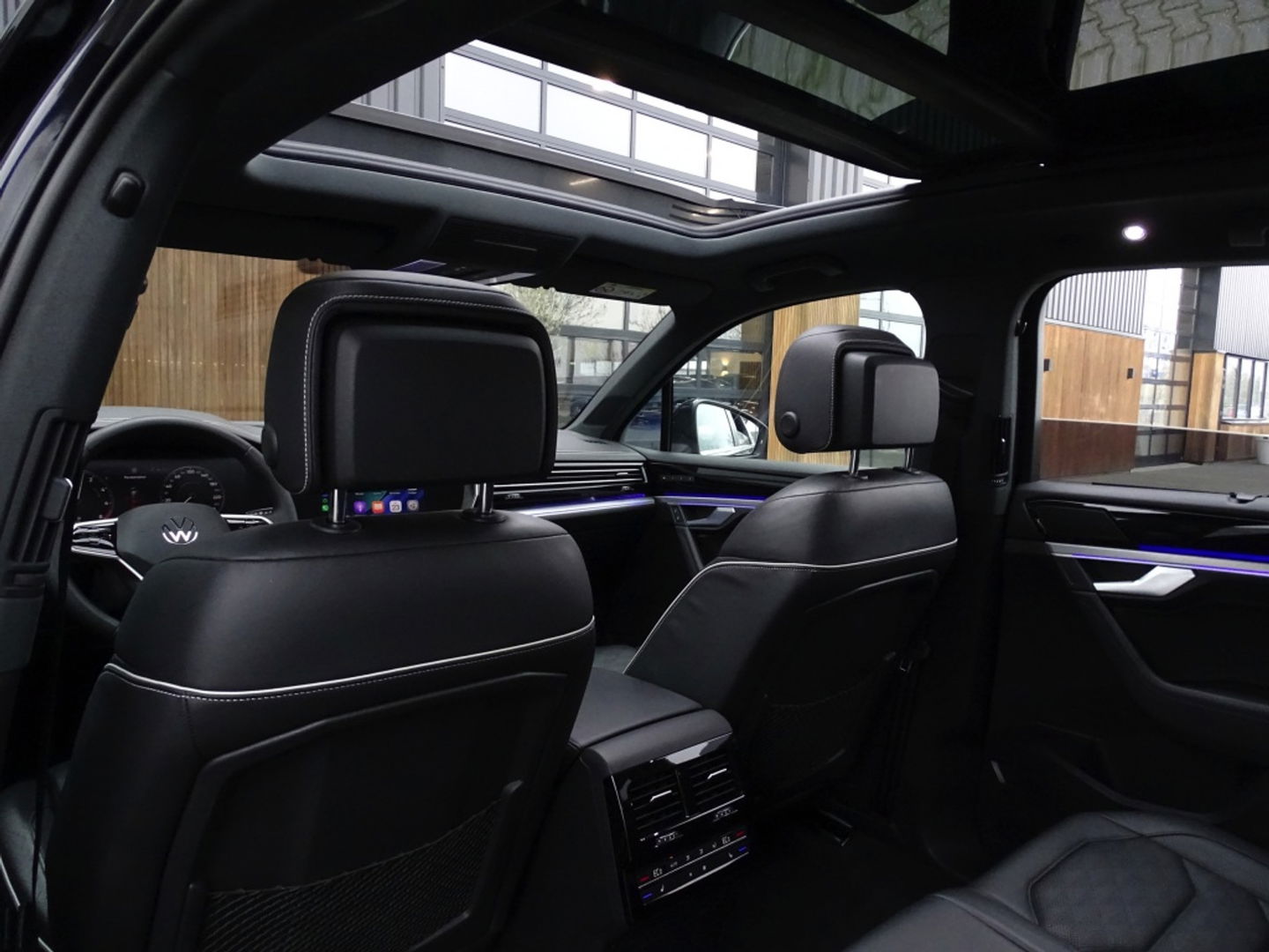 Volkswagen Touareg 3.0 TSI e-Hybrid 462PK / pano / 360° / trekhaak