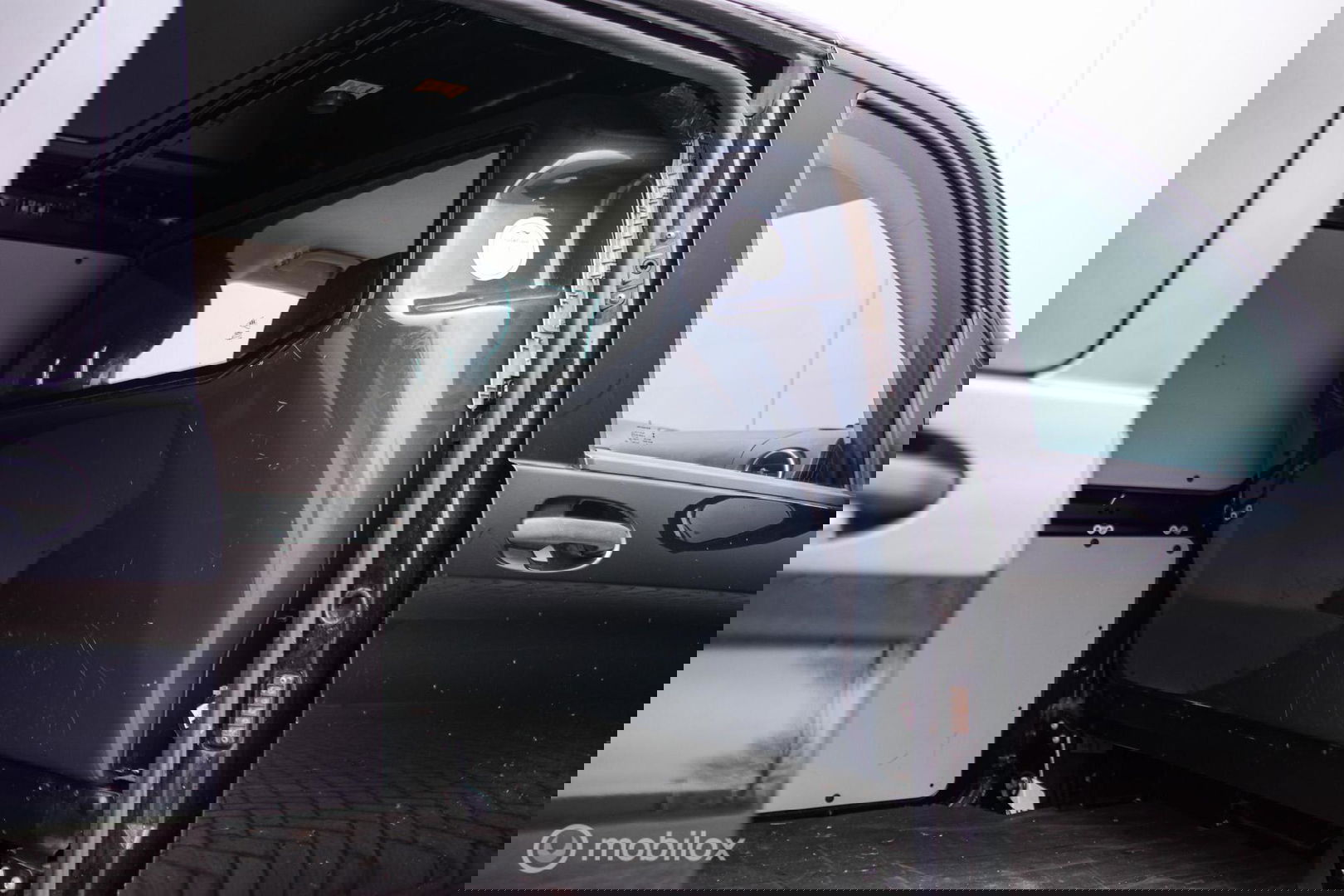 Mercedes-Benz Vito Bestel 119 CDI Extra Lang 4X4 Automaat | Camera | AMG Trekhaak | Cruise | stoelverwarming | LED |