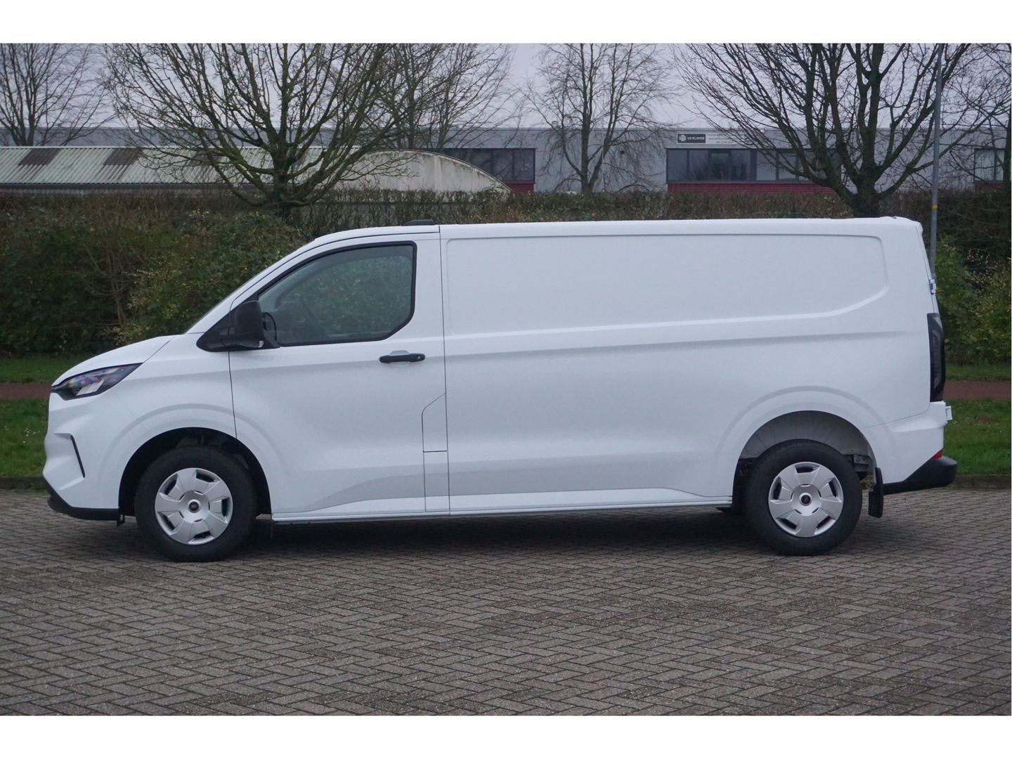 Ford Transit Custom 340L 2.5 PHEV Hybride 233PK Trend PRIJS INCL. BPM !! 13" Navi, Adap. Cruise, Camera!! NR. HYB003
