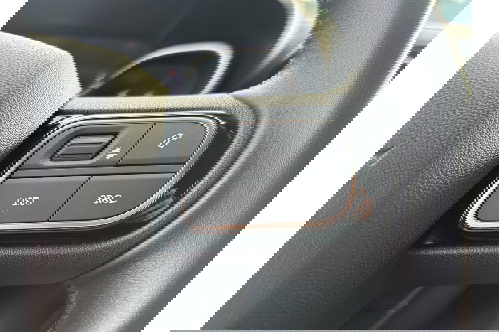 Citroën C3 Aircross 1.2 PT S&S SHINE AUTOMAAT NAVI PDC-CAMERA CRUISECONTROL.