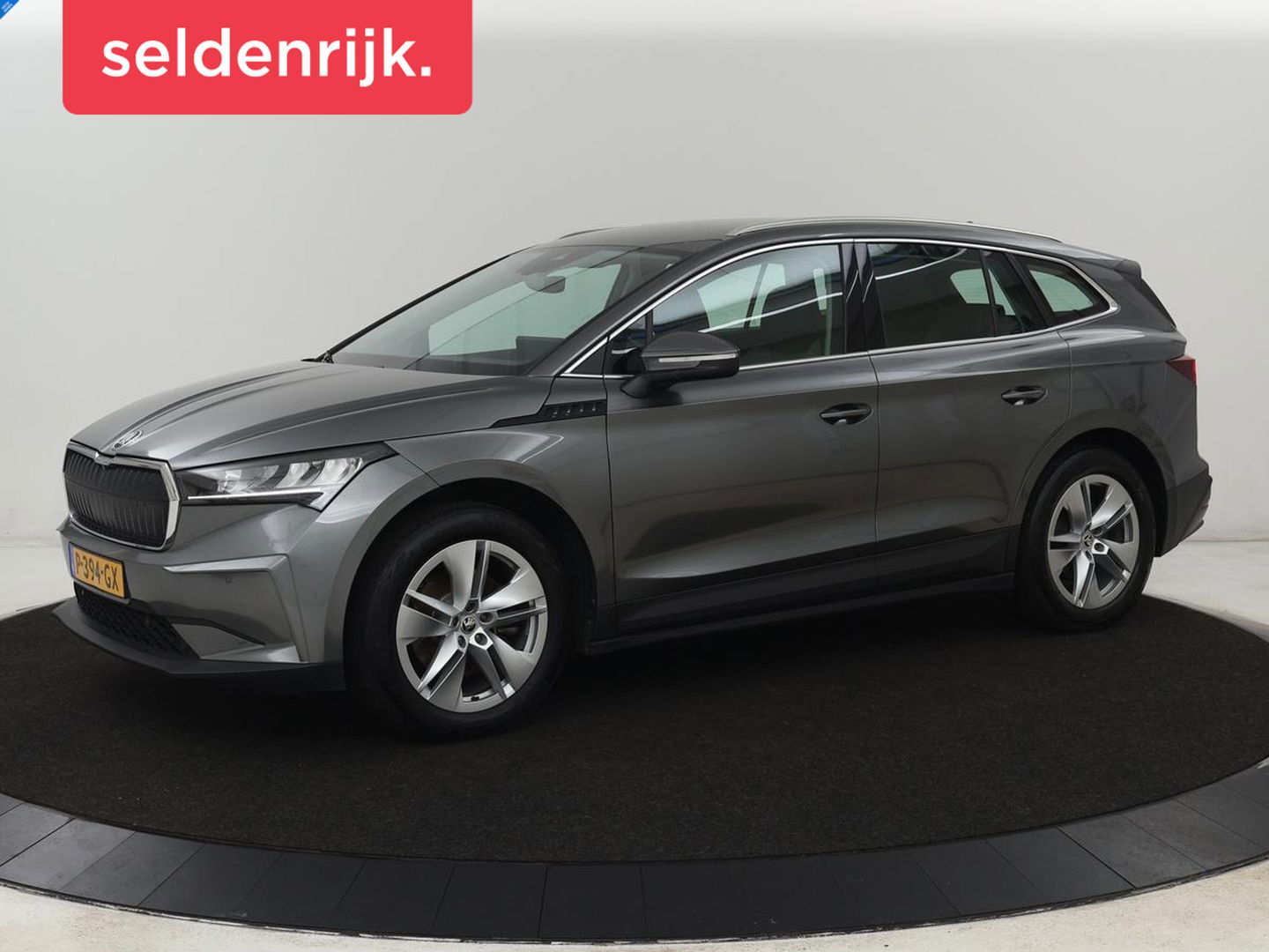 Škoda Enyaq iV 80 | Stoel & stuurverwarming | Carplay | Keyless | Navigatie | Camera | Half leder | Cruise control | Full LED | Parkeerhulp