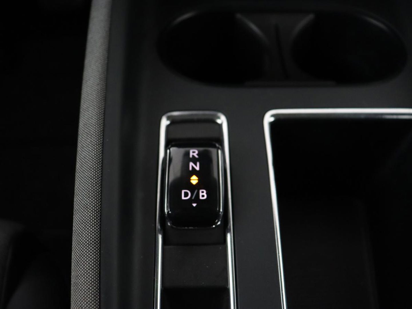 Škoda Enyaq iV 80 | Stoel & stuurverwarming | Carplay | Keyless | Navigatie | Camera | Half leder | Cruise control | Full LED | Parkeerhulp