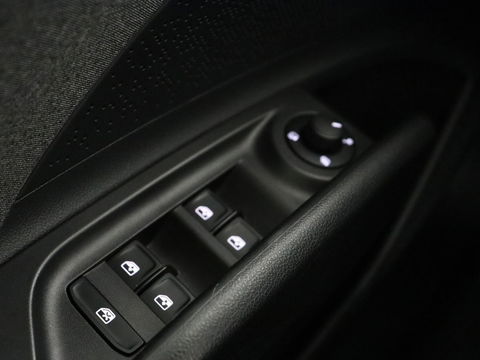 Škoda Enyaq iV 80 | Stoel & stuurverwarming | Carplay | Keyless | Navigatie | Camera | Half leder | Cruise control | Full LED | Parkeerhulp