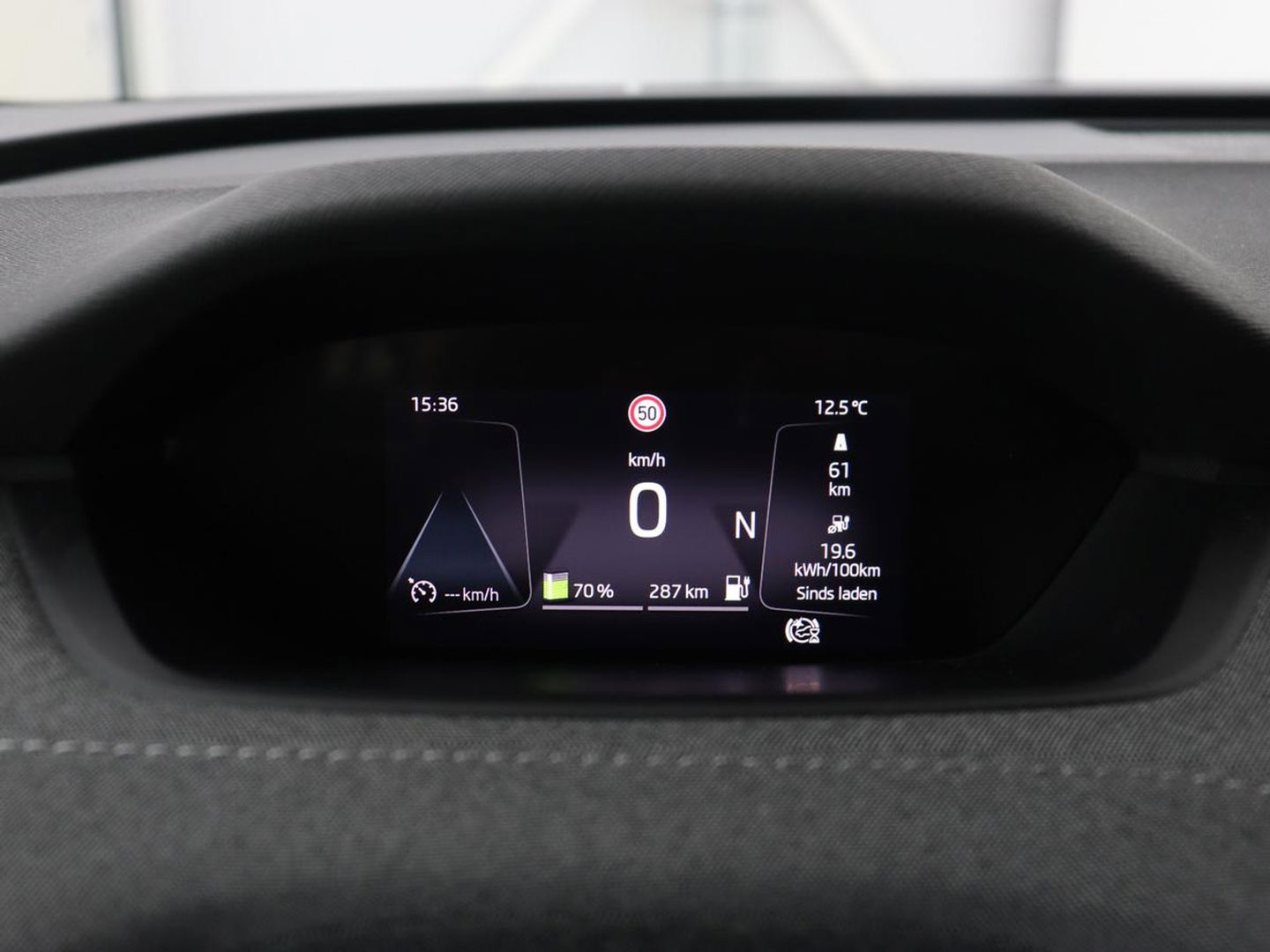 Škoda Enyaq iV 80 | Stoel & stuurverwarming | Carplay | Keyless | Navigatie | Camera | Half leder | Cruise control | Full LED | Parkeerhulp