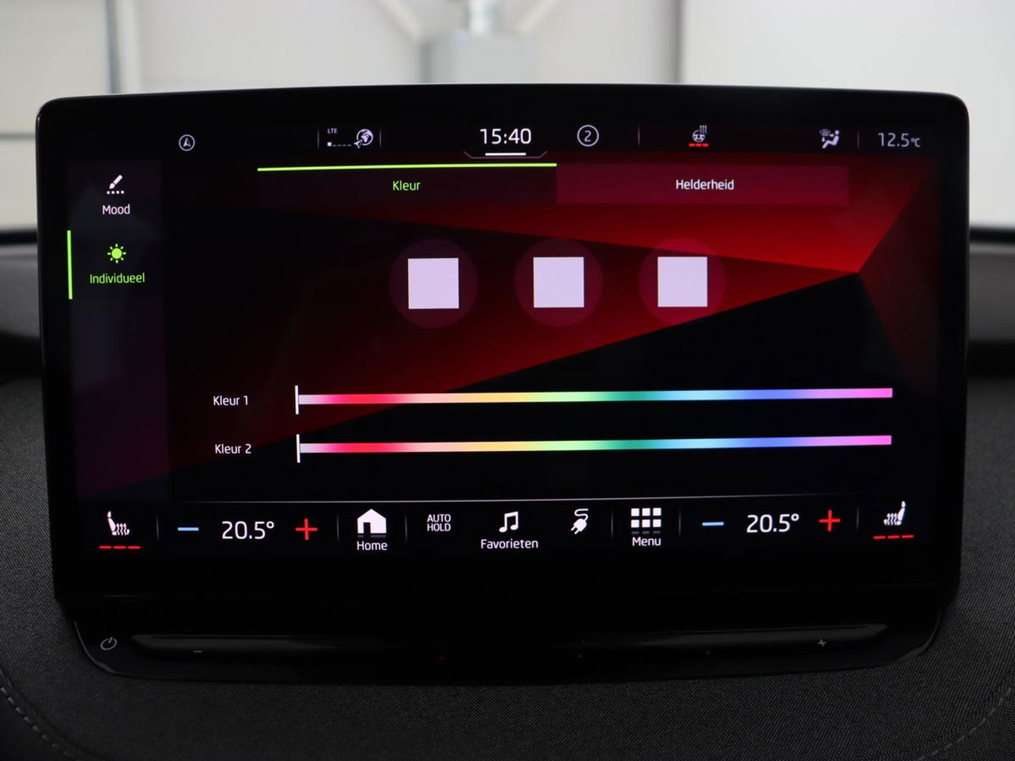 Škoda Enyaq iV 80 | Stoel & stuurverwarming | Carplay | Keyless | Navigatie | Camera | Half leder | Cruise control | Full LED | Parkeerhulp