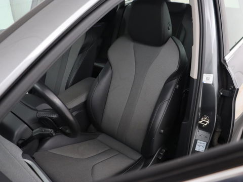 Škoda Enyaq iV 80 | Stoel & stuurverwarming | Carplay | Keyless | Navigatie | Camera | Half leder | Cruise control | Full LED | Parkeerhulp