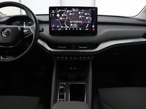 Škoda Enyaq iV 80 | Stoel & stuurverwarming | Carplay | Keyless | Navigatie | Camera | Half leder | Cruise control | Full LED | Parkeerhulp