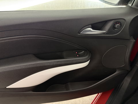 Opel ADAM 1.4 Bi-Fuel Unlimited | Carplay | Cruise | Stoel/Stuur verw. | Airco | Parkeersens.