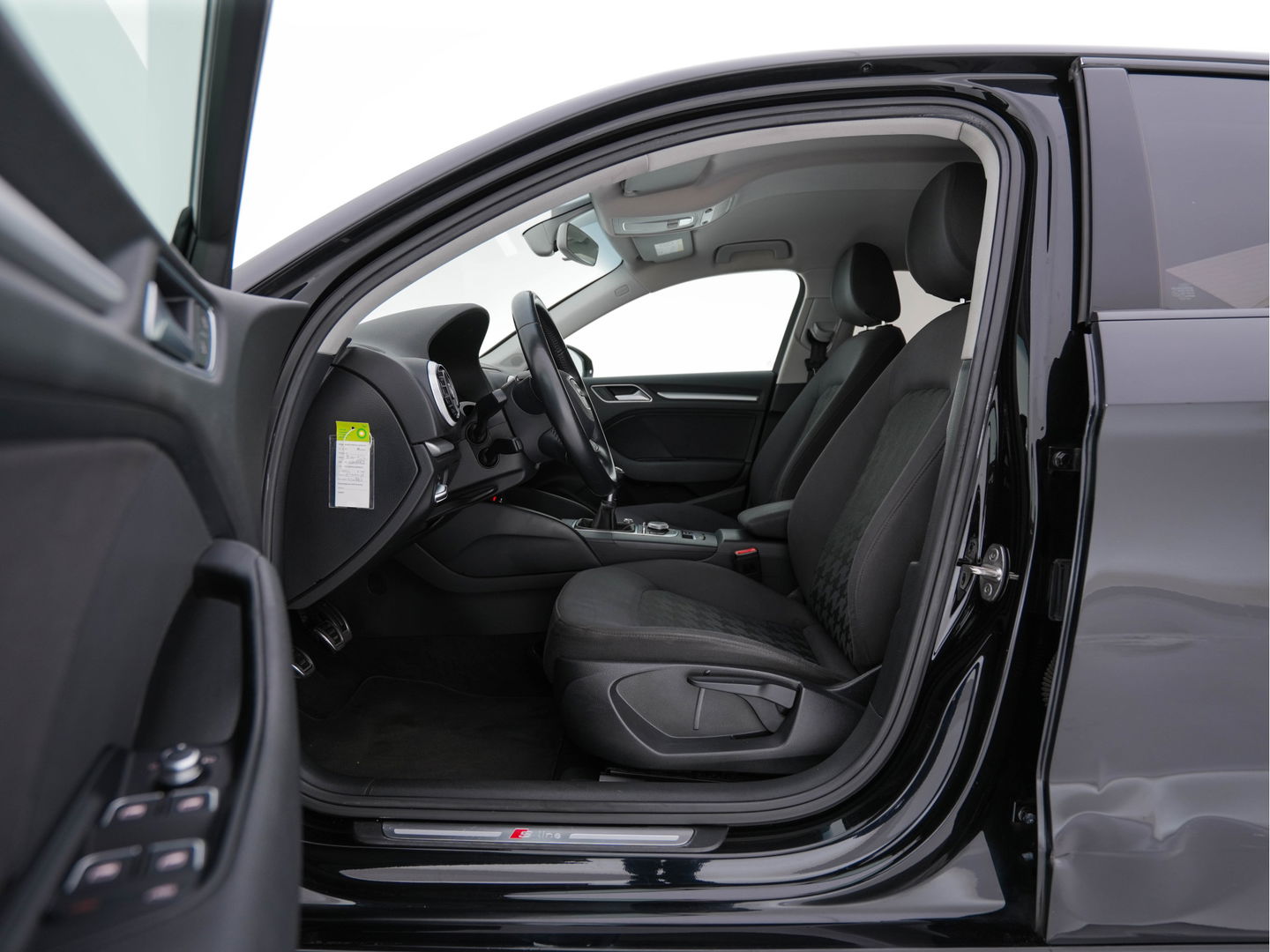 Audi A3 Limousine 1.6 TDI S-Line Ambition Sport Edition *XENON | NAVI-FULLMAP | COMFORT-SEATS | PRIVACY-GLASS | ECC | PDC | CRUISE | 18''ALU*