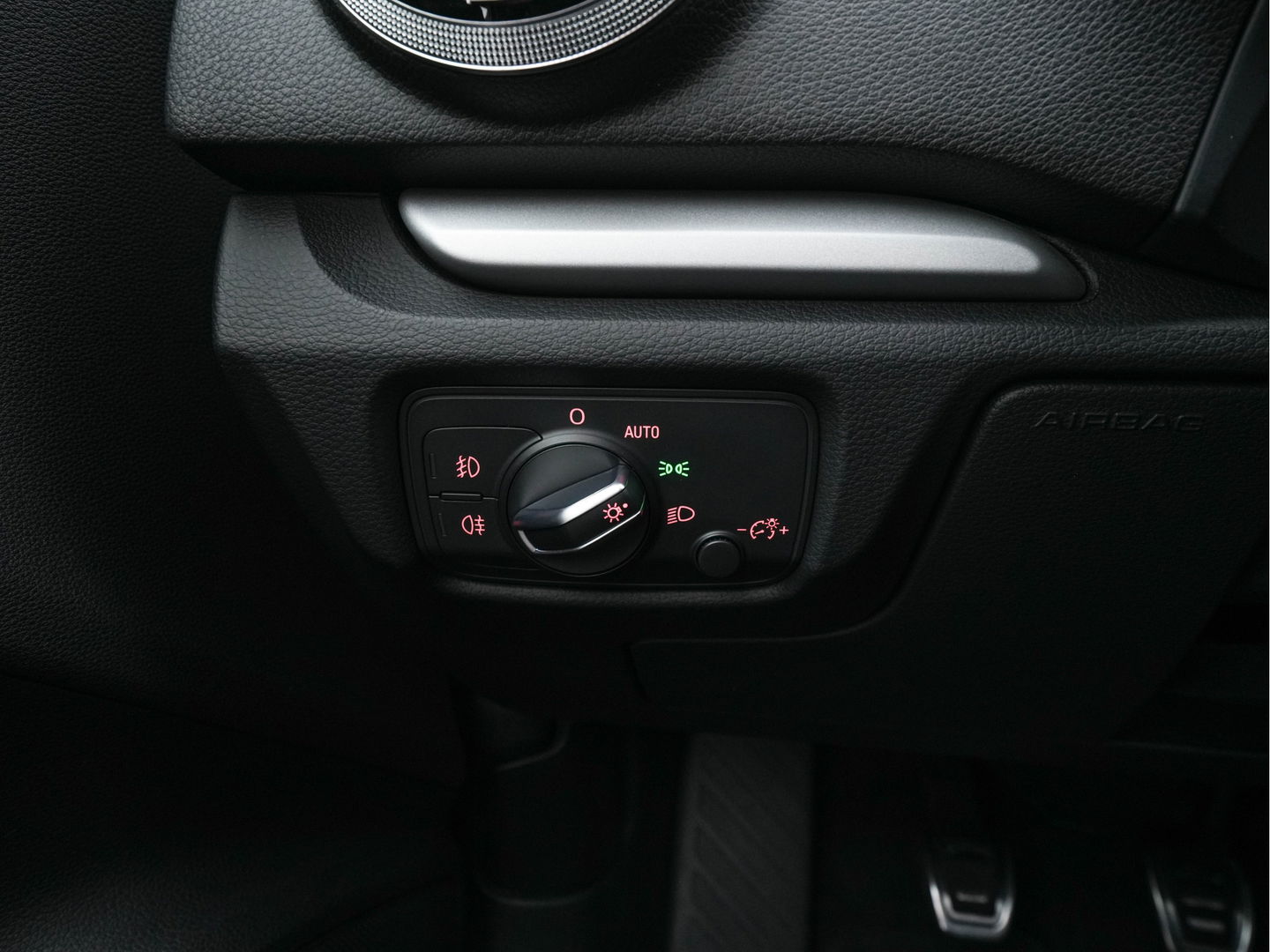 Audi A3 Limousine 1.6 TDI S-Line Ambition Sport Edition *XENON | NAVI-FULLMAP | COMFORT-SEATS | PRIVACY-GLASS | ECC | PDC | CRUISE | 18''ALU*