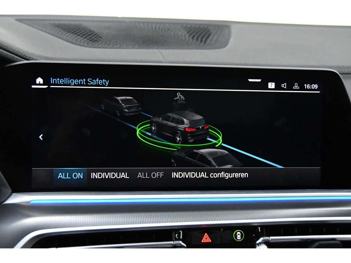 BMW X5 XDrive45e High Executive, Pano, Luchtvering, BTW