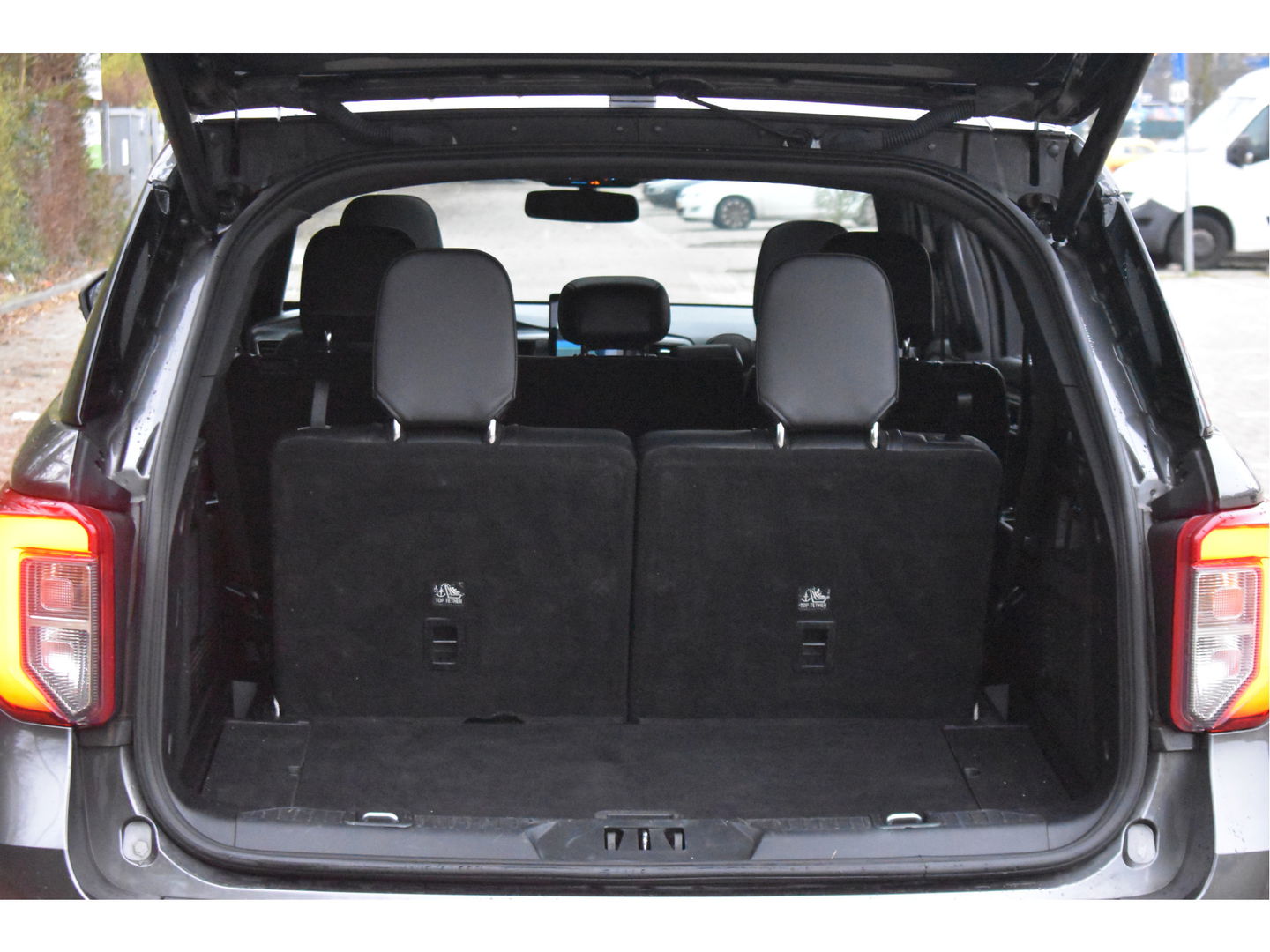 Ford Explorer 3.0 V6 EcoBoost PHEV 457 pk ST-Line 7-zits | Pano.dak | Massagestoelen | 360 gr.camera | Afn.trekhaak | Keyless | Carplay | Memorystoelen | Z+W banden