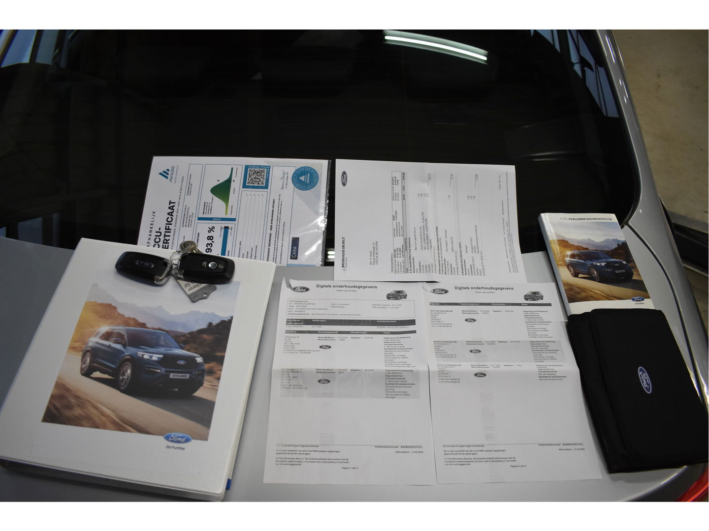 Ford Explorer 3.0 V6 EcoBoost PHEV 457 pk ST-Line 7-zits | Pano.dak | Massagestoelen | 360 gr.camera | Afn.trekhaak | Keyless | Carplay | Memorystoelen | Z+W banden