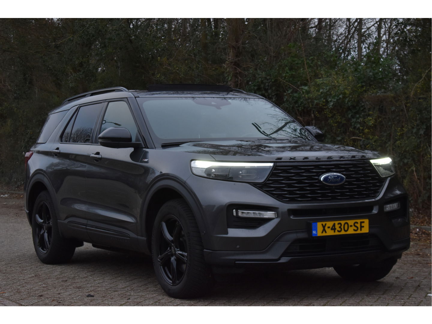 Ford Explorer 3.0 V6 EcoBoost PHEV 457 pk ST-Line 7-zits | Pano.dak | Massagestoelen | 360 gr.camera | Afn.trekhaak | Keyless | Carplay | Memorystoelen | Z+W banden