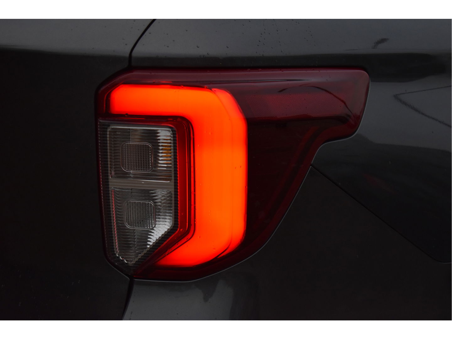 Ford Explorer 3.0 V6 EcoBoost PHEV 457 pk ST-Line 7-zits | Pano.dak | Massagestoelen | 360 gr.camera | Afn.trekhaak | Keyless | Carplay | Memorystoelen | Z+W banden