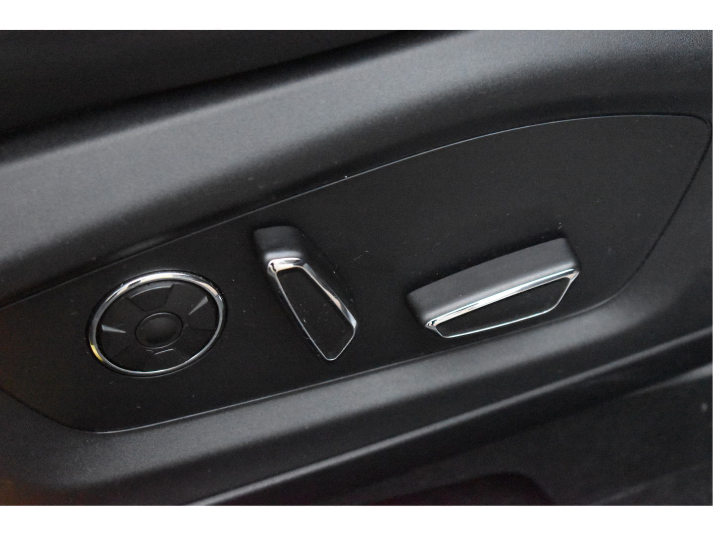 Ford Explorer 3.0 V6 EcoBoost PHEV 457 pk ST-Line 7-zits | Pano.dak | Massagestoelen | 360 gr.camera | Afn.trekhaak | Keyless | Carplay | Memorystoelen | Z+W banden