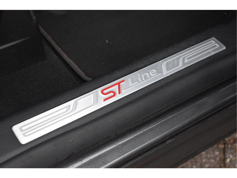 Ford Explorer 3.0 V6 EcoBoost PHEV 457 pk ST-Line 7-zits | Pano.dak | Massagestoelen | 360 gr.camera | Afn.trekhaak | Keyless | Carplay | Memorystoelen | Z+W banden