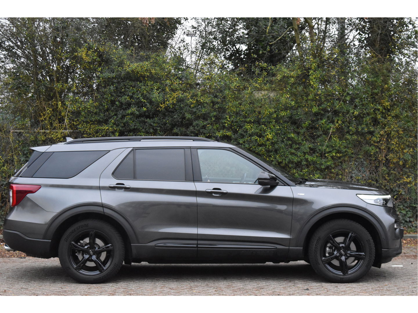 Ford Explorer 3.0 V6 EcoBoost PHEV 457 pk ST-Line 7-zits | Pano.dak | Massagestoelen | 360 gr.camera | Afn.trekhaak | Keyless | Carplay | Memorystoelen | Z+W banden