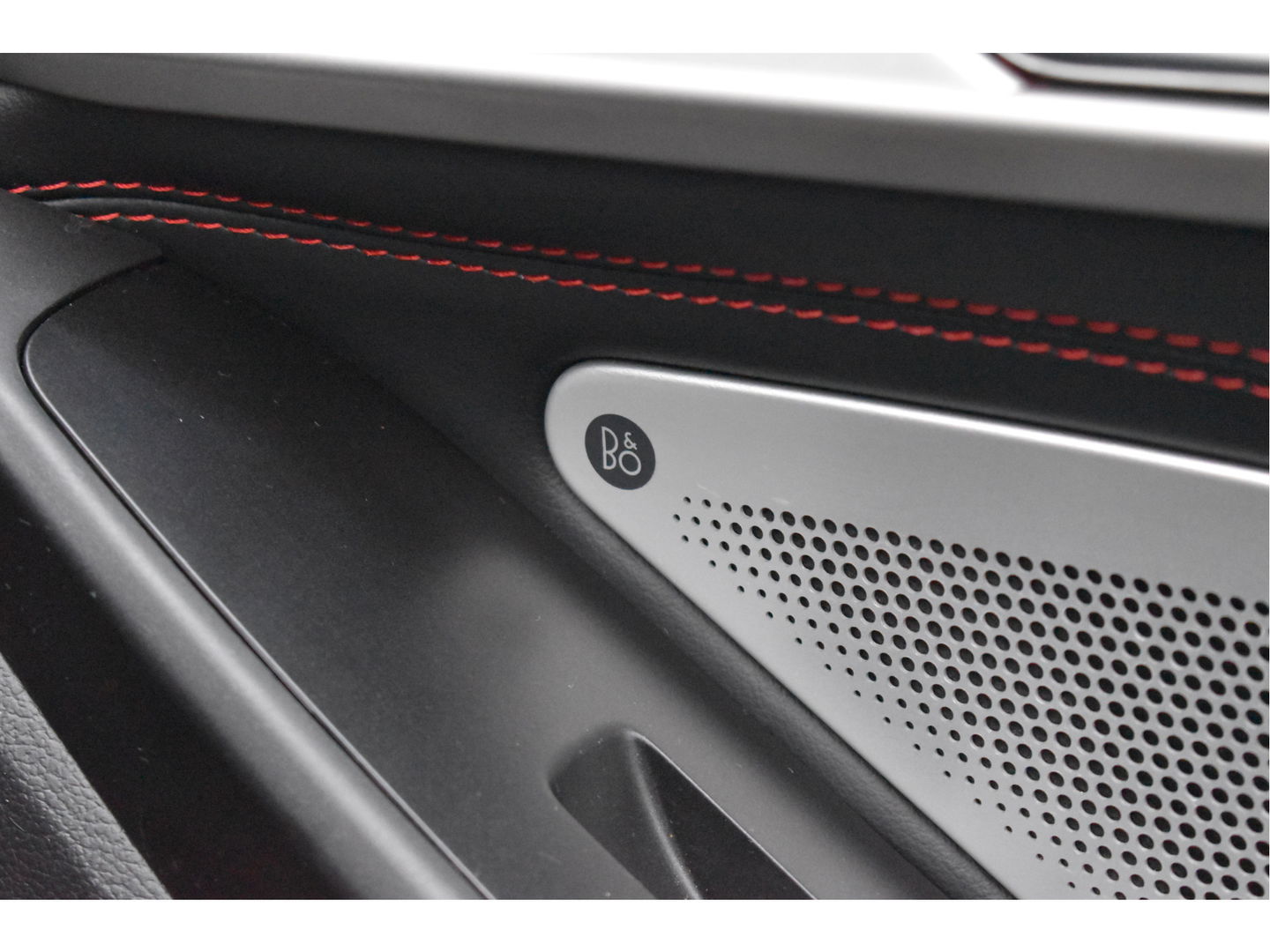 Ford Explorer 3.0 V6 EcoBoost PHEV 457 pk ST-Line 7-zits | Pano.dak | Massagestoelen | 360 gr.camera | Afn.trekhaak | Keyless | Carplay | Memorystoelen | Z+W banden