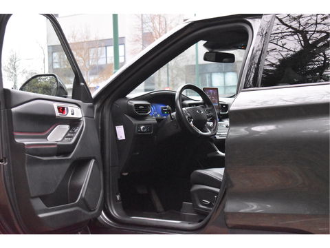 Ford Explorer 3.0 V6 EcoBoost PHEV 457 pk ST-Line 7-zits | Pano.dak | Massagestoelen | 360 gr.camera | Afn.trekhaak | Keyless | Carplay | Memorystoelen | Z+W banden