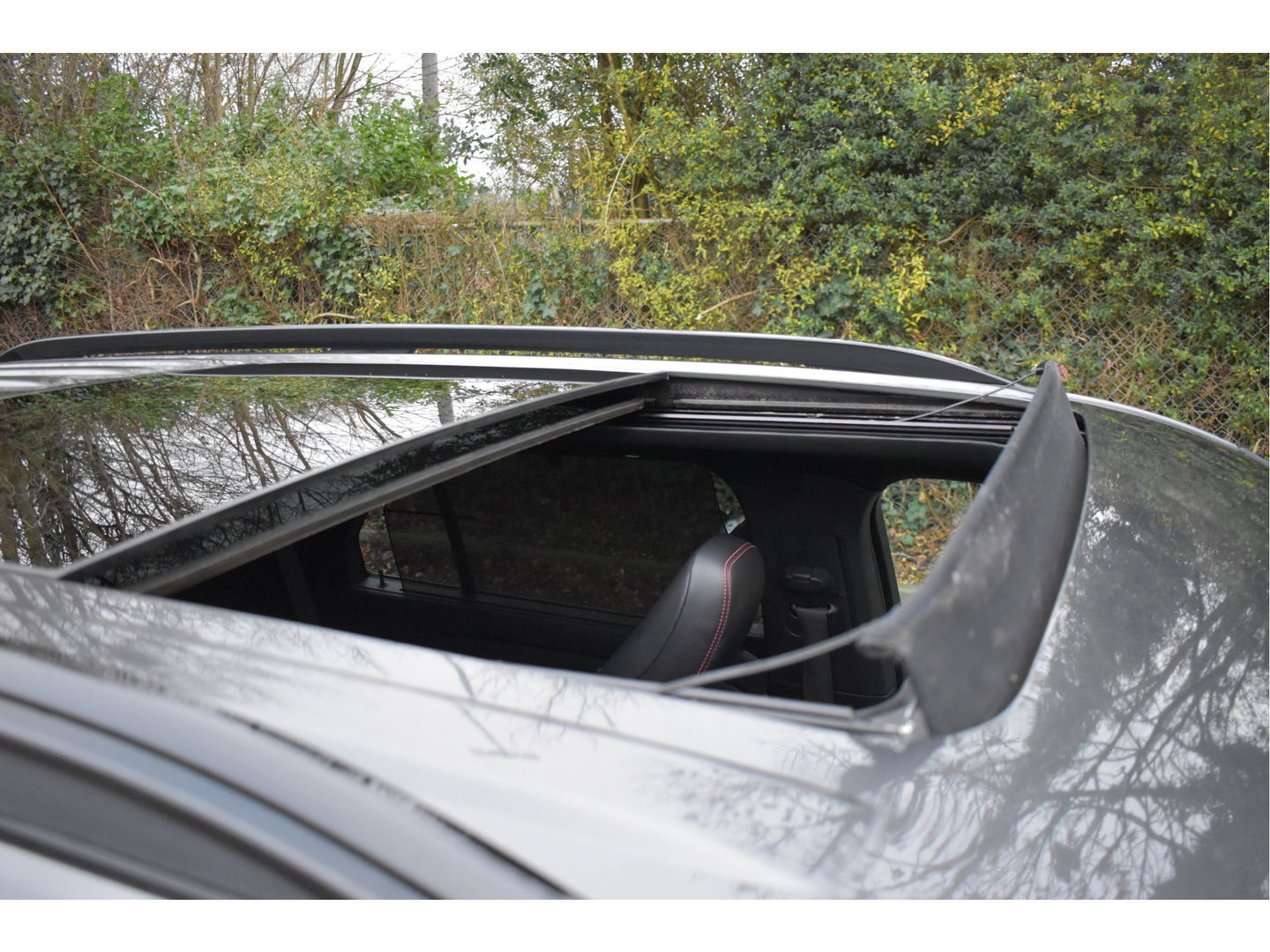 Ford Explorer 3.0 V6 EcoBoost PHEV 457 pk ST-Line 7-zits | Pano.dak | Massagestoelen | 360 gr.camera | Afn.trekhaak | Keyless | Carplay | Memorystoelen | Z+W banden