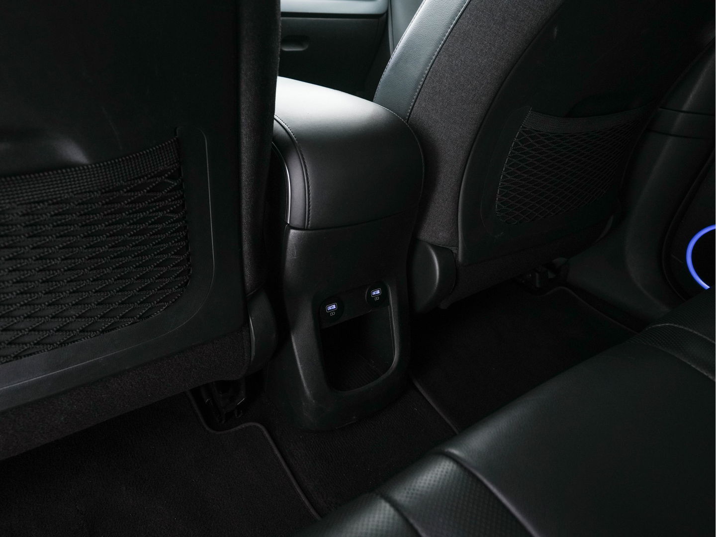 Hyundai IONIQ 5 Connect+ 73kWh [ 3-Fase ] {SOH-97%} (INCL-BTW) Aut *HEATPUMP | LEATHER | BOSE-AUDIO | FULL-LED | DIGI-COCKPIT | AMBIENT-LIGHT | DAB | SHIFT-PADDLES | HEAD-UP | NAVI-FULLMAP | KEYLESS | CAMERA | HEATED-COMFORTSEATS | ...