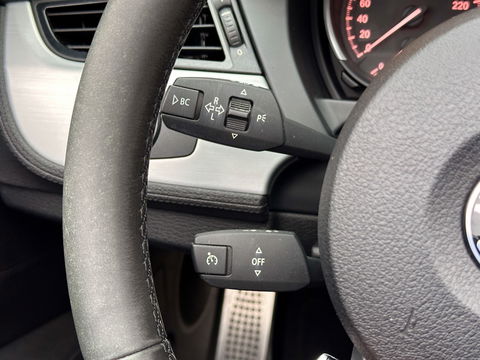 BMW Z4 Roadster sDrive18i Executive | Hardtop | Dealer Onderhouden | 2 Eigenaren | Cruise Control | Parkeersensoren | Stoelverwarming | Bluetooth | Lederen Bekleding | 19" Lichtmetaal |