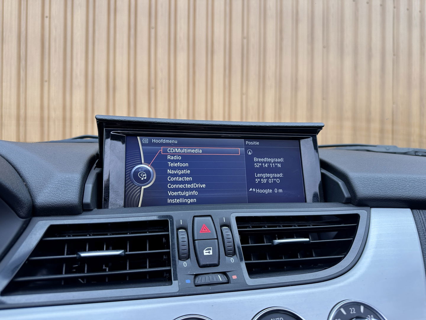 BMW Z4 Roadster sDrive18i Executive | Hardtop | Dealer Onderhouden | 2 Eigenaren | Cruise Control | Parkeersensoren | Stoelverwarming | Bluetooth | Lederen Bekleding | 19" Lichtmetaal |