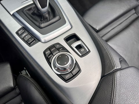 BMW Z4 Roadster sDrive18i Executive | Hardtop | Dealer Onderhouden | 2 Eigenaren | Cruise Control | Parkeersensoren | Stoelverwarming | Bluetooth | Lederen Bekleding | 19" Lichtmetaal |