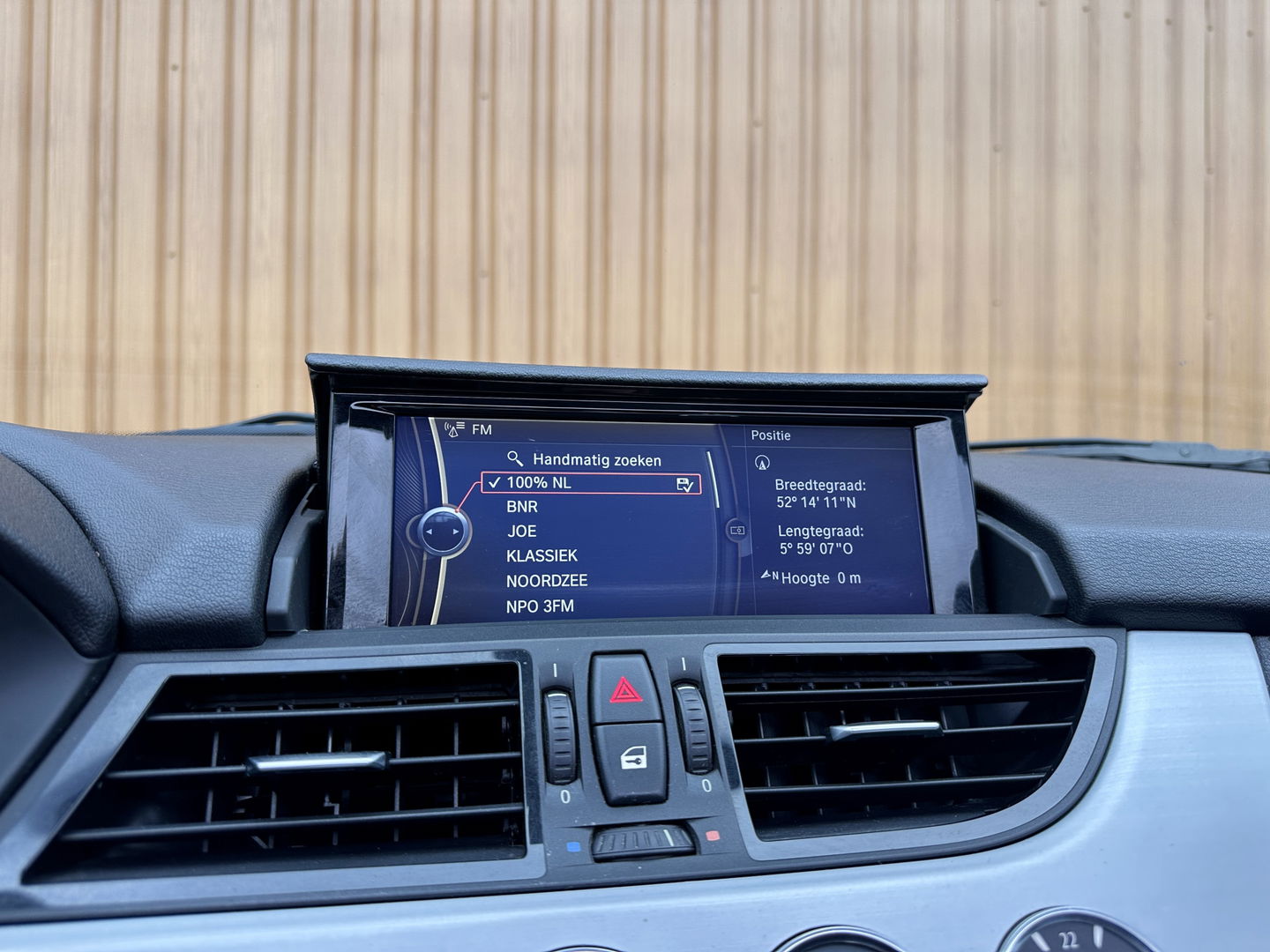 BMW Z4 Roadster sDrive18i Executive | Hardtop | Dealer Onderhouden | 2 Eigenaren | Cruise Control | Parkeersensoren | Stoelverwarming | Bluetooth | Lederen Bekleding | 19" Lichtmetaal |