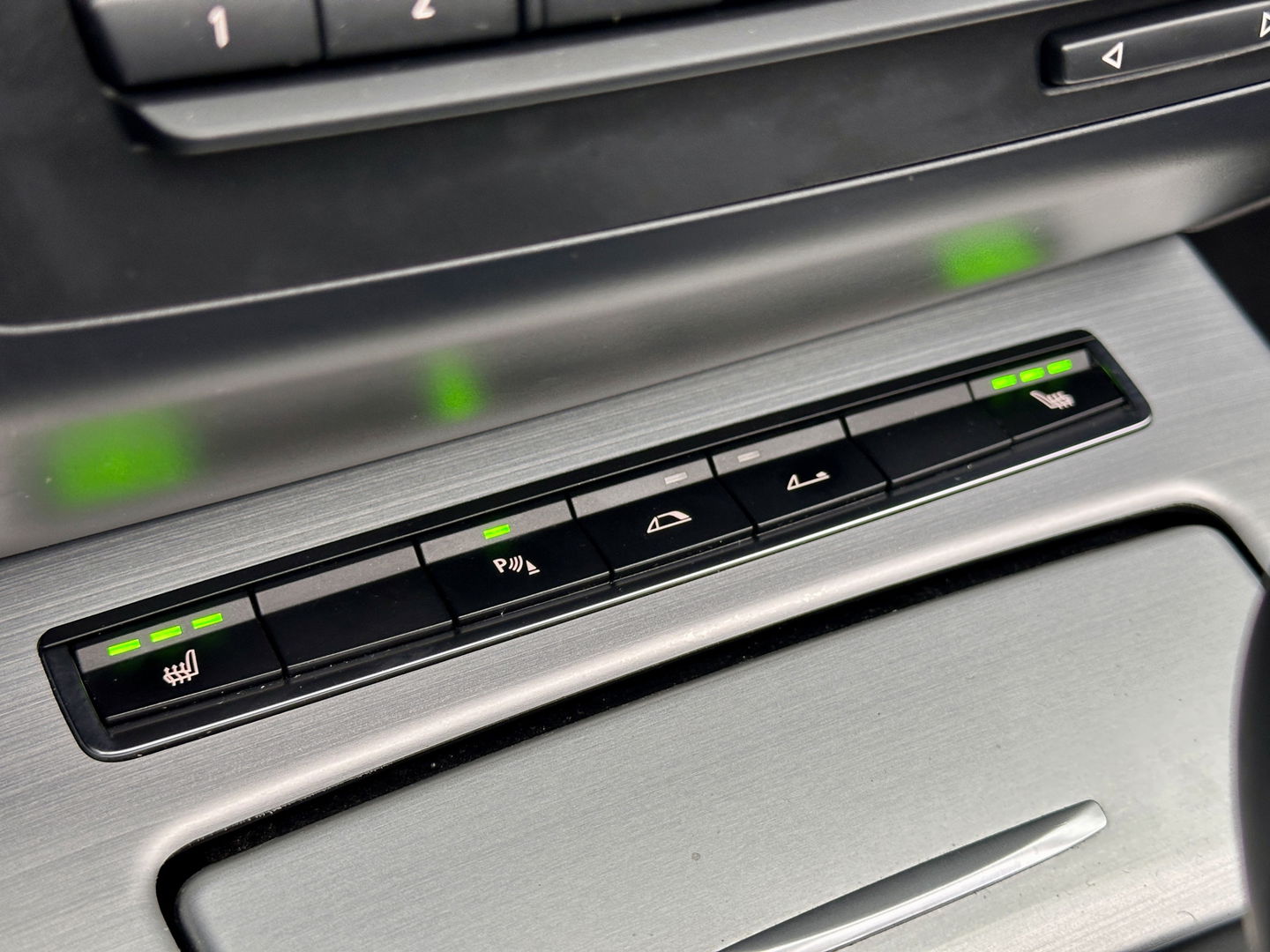 BMW Z4 Roadster sDrive18i Executive | Hardtop | Dealer Onderhouden | 2 Eigenaren | Cruise Control | Parkeersensoren | Stoelverwarming | Bluetooth | Lederen Bekleding | 19" Lichtmetaal |