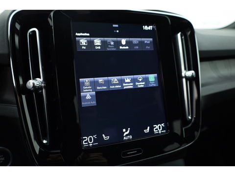 Volvo XC40 1.5 T5 Plug-in hybrid Plus Dark Facelift | Elek. stoelen +  geheugen | H&K Audio | Camera  | Stoel + stuurverw. |