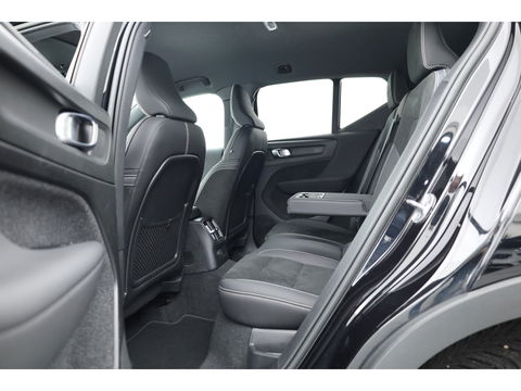 Volvo XC40 1.5 T5 Plug-in hybrid Plus Dark Facelift | Elek. stoelen +  geheugen | H&K Audio | Camera  | Stoel + stuurverw. |