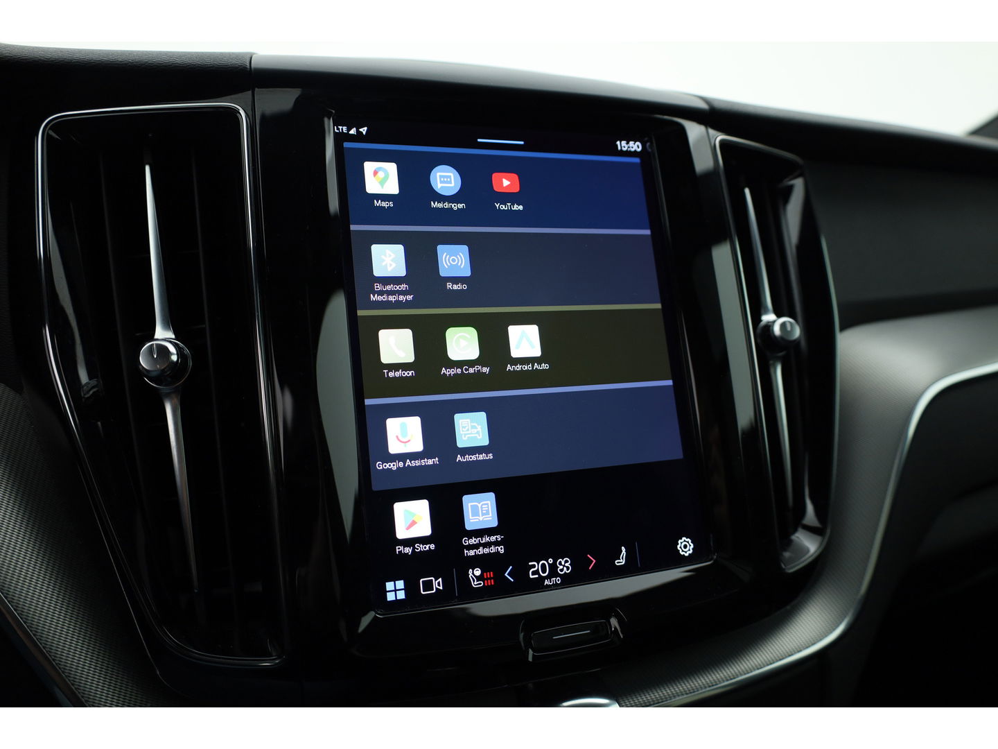 Volvo XC60 2.0 T6 Plug-in hybrid AWD R-Design | Facelift | Long Range | Pano-dak | 21 inch | Sportstoelen | 360 camera | ACC | Standkachel