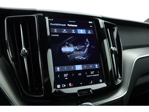 Volvo XC60 2.0 T6 Plug-in hybrid AWD R-Design | Facelift | Long Range | Pano-dak | 21 inch | Sportstoelen | 360 camera | ACC | Standkachel