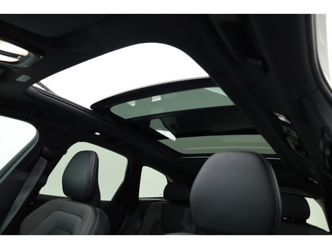 Volvo XC60 2.0 T6 Plug-in hybrid AWD R-Design | Facelift | Long Range | Pano-dak | 21 inch | Sportstoelen | 360 camera | ACC | Standkachel